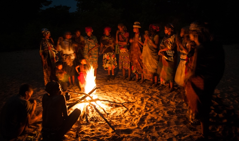 Namibia_San-Bushmen_Juhoansi_Nhoma-Village_2009Oct28_0643