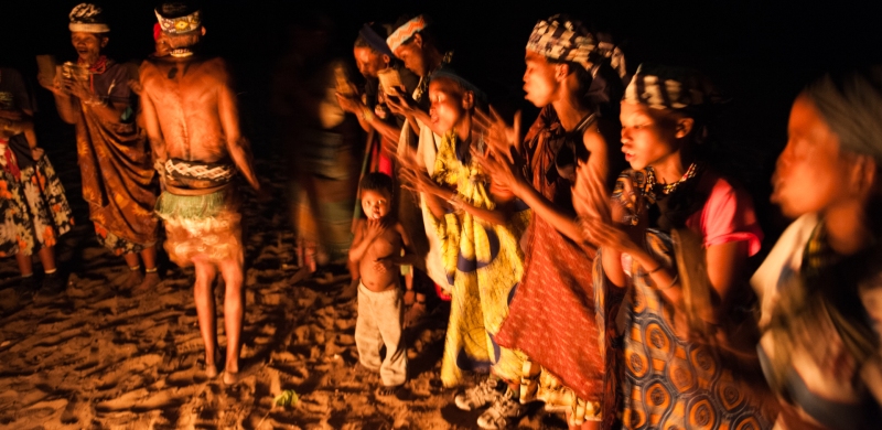 Namibia_San-Bushmen_Juhoansi_Nhoma-Village_2009Oct28_0964