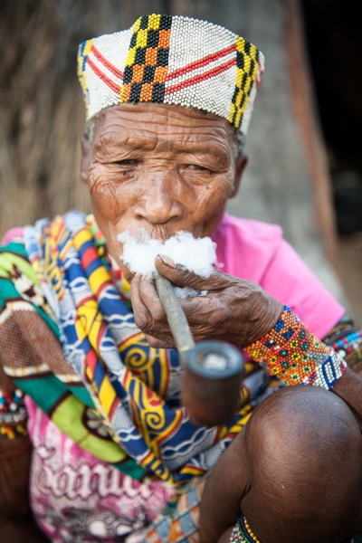 Namibia_San_Bushmen_2009Oct28_4462