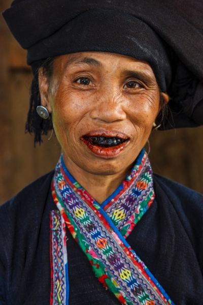 Viet_Nam_Black_Hmong_Lao_20080418_1164