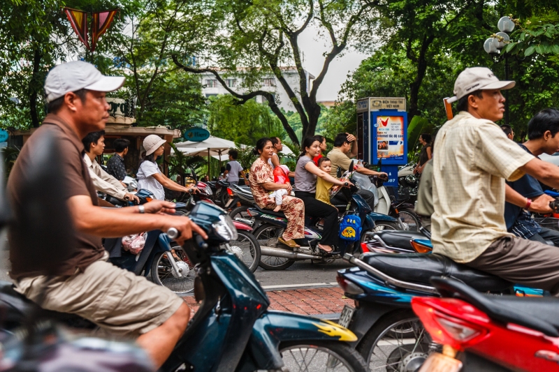 Viet_Nam_Hanoi_20060808_0652-Edit