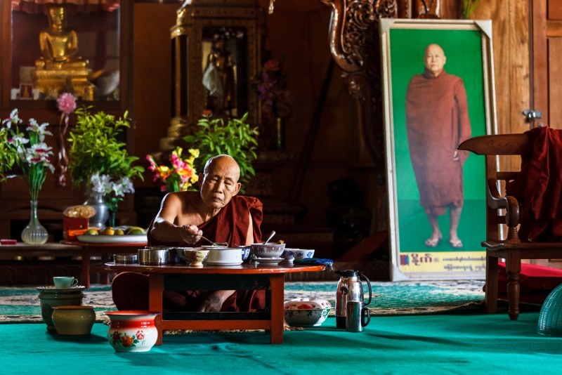 Burma_Bagan_20090809_2270