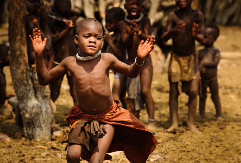 Namibia_Opuwo_Himba_2009Oct22_1417-Edit