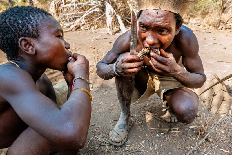 Tanzania_Hadzabe_Hunting_2009Nov02_7257