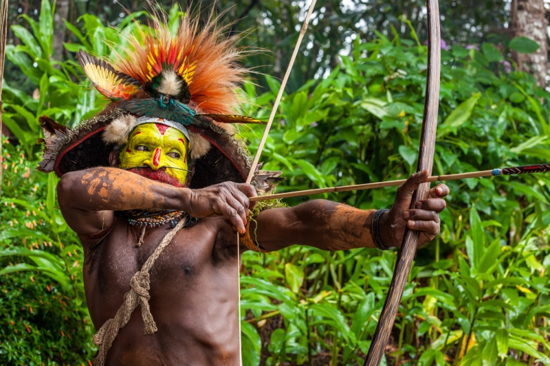 PNG_Ambua_Huliwigmen_2009Jul31_0869-Enhanced-NR