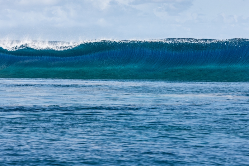 Teahupoo_2000Jan01_2703