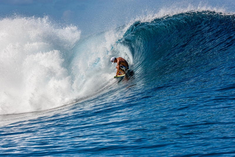 Teahupoo_2000Jan01_3211