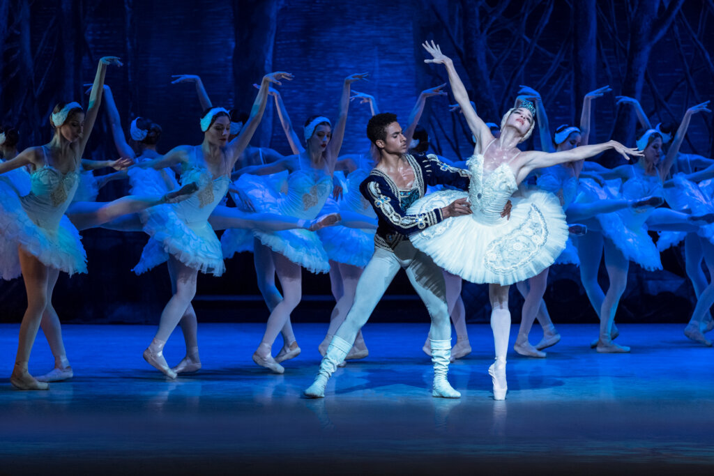 Prima Ballerina Viengsay Valdés : Gran Teatro de La Habana